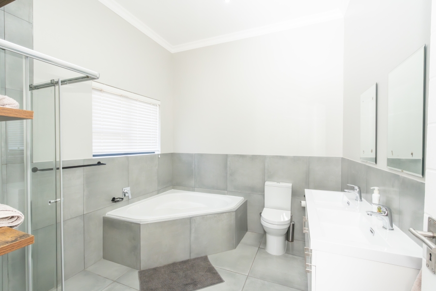 3 Bedroom Property for Sale in Langebaan Country Estate Western Cape